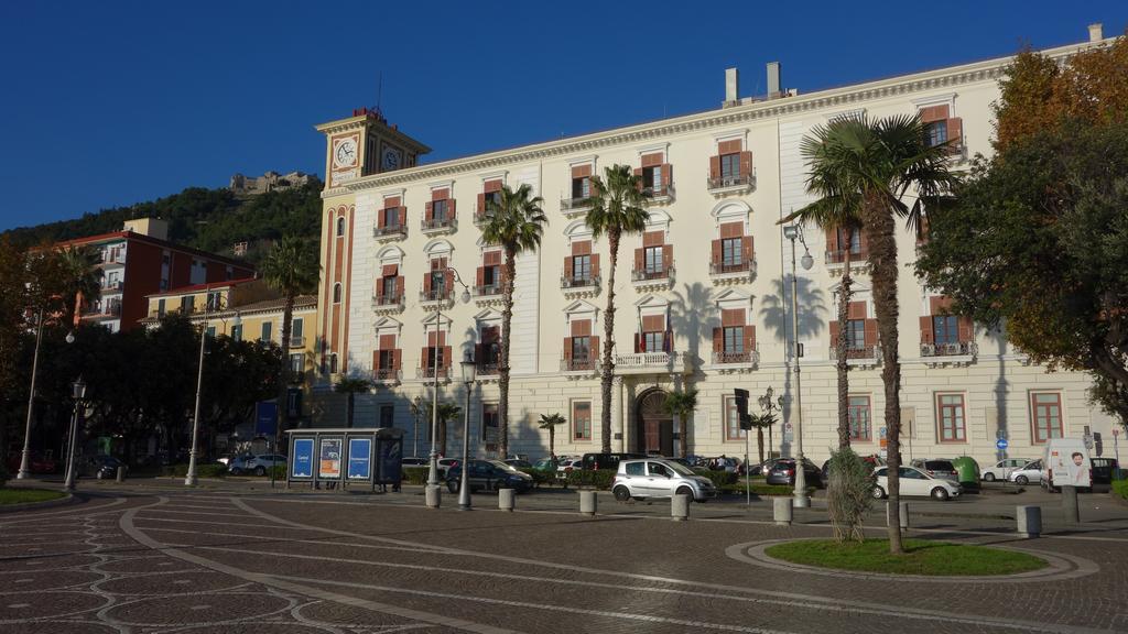 B&B Centrale Salerno Zewnętrze zdjęcie